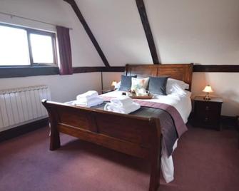 Cottage attached to Moated Farmhouse centrally situated in Suffolk - Stowmarket - Bedroom
