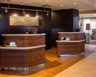 Budget-Friendly Stay in Norcross! 3 Family-friendly Units, Free Parking, Pool - Norcross - Rezeption