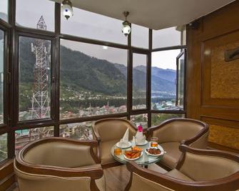 Hotel Broadways Inn - Manali - Dining room