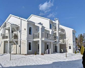 Condo Entre Ville/Nature - Magog - Building