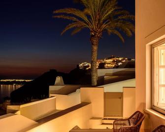 Anemos Family Suites - Fira - Balkon