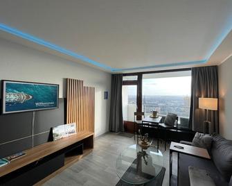 Themenpartment Himmel und Mehr Penthouse - Gelsenkirchen - Wohnzimmer