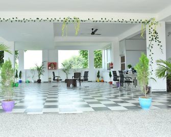 Hotel Prayagraj - Rīngas - Lobby