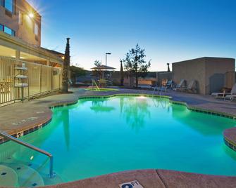 Holiday Inn Express Nogales - Nogales - Pool