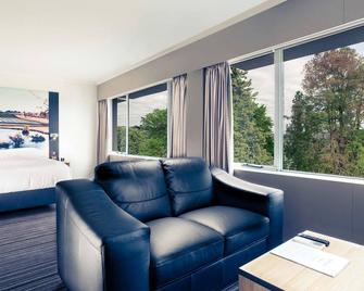 Hotel Launceston - Launceston - Living room