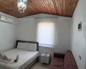 Eray Pansiyon - Gökçeada - Bedroom