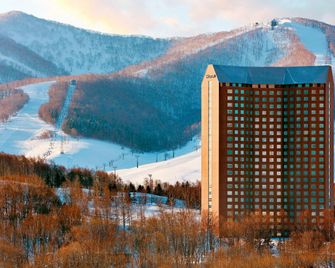 The Westin Rusutsu Resort - Rusutsu - Building