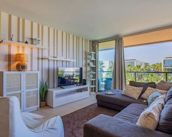 Algarve Sun-Sea Retreat by Interhome - Vale do Lobo - Living room