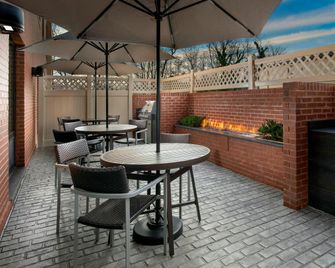 TownePlace Suites by Marriott College Park - College Park - Binnenhof