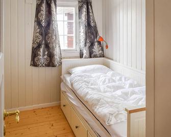 4 Bedroom Nice Home In Sjusjøen - 슈셰엔 - 침실