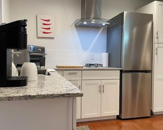 Cozy 2-bedroom retreat in the heart of Lafayette - Lafayette - Cocina