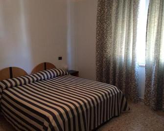 Hotel Marcelli - Marcelli - Bedroom