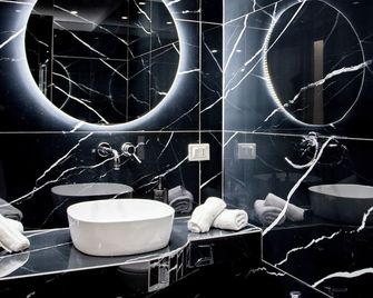 Alexander House Hotel - San Ferdinando - Bathroom