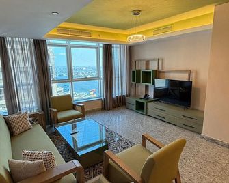 Nile Suites Plaza Hotel Apartments - Kairo - Ruang tamu