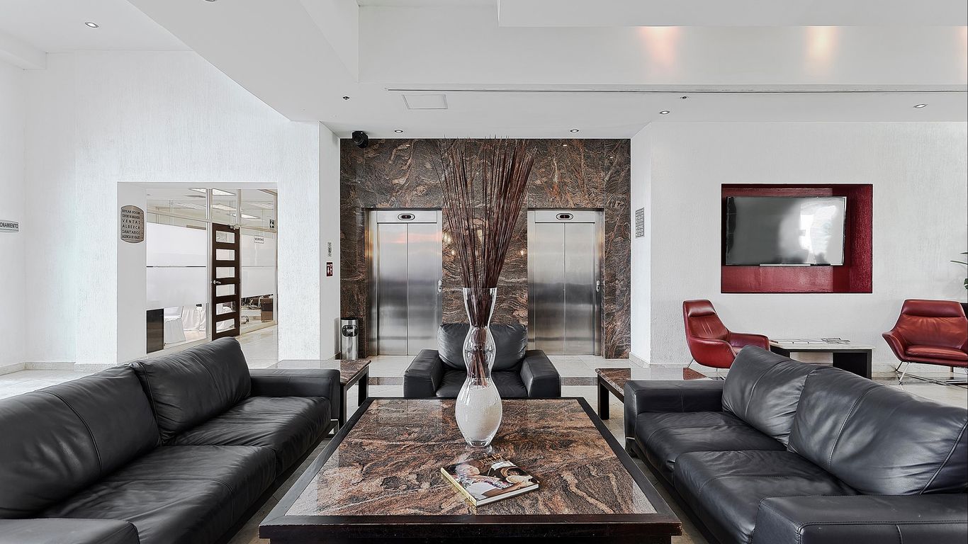 هوليداي إنرس ك مي يتشر ا أ باي آيتش جي