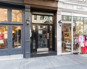 Beautiful Soho 1BR w/ Private Deck & W/D, nr New Museum, by Blueground - New York - Building