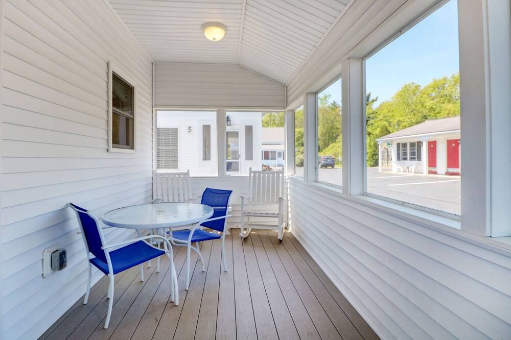 Carriage House Motel Cottages & Suites - Wells - Balcon