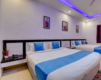 Hotel Silver Inn - Mahabaleshwar - Soveværelse