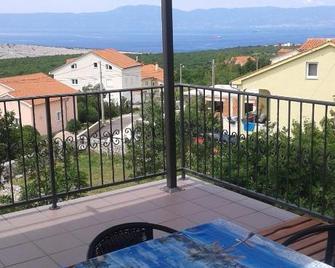 Apartments Katarina - Smrika - Balcón