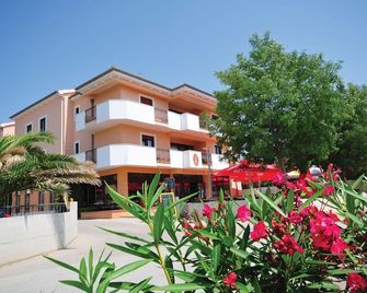 Hotel Laguna - Privlaka - Edificio