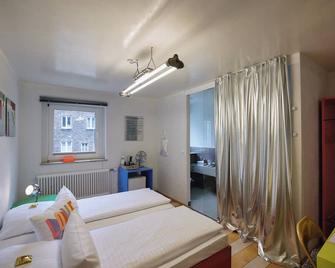 18Arts Hotel - Living in a Gallery! - Cologne - Bedroom