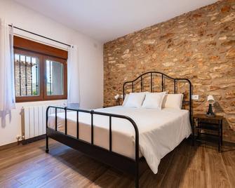 Country House 'Mas Del Sandungo' with Mountain View, Private Pool and Wi-Fi - Les Useres - Habitación