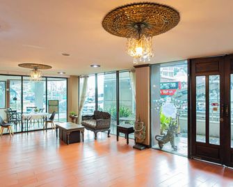 Sk Boutique Mahanakhon - Bangkok - Vestíbul