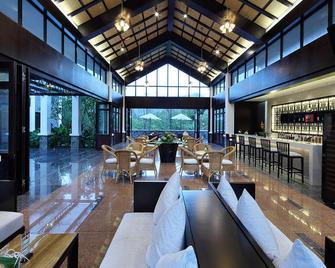 Mingdao Qixianling Hot Spring Resort - Baoting - Lobby