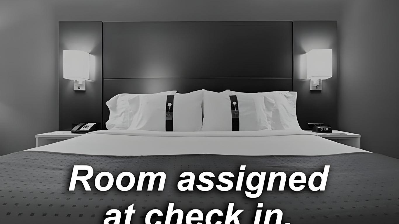 Holiday Inn Express & Suites Toledo South - Perrysburg