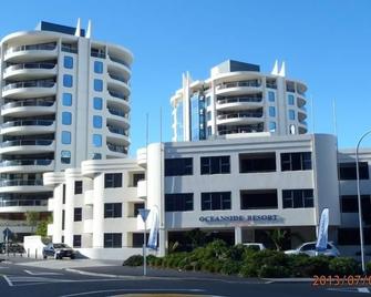 Face The Mount - Elegant Spotless Studio/Apartment - Mount Maunganui - Building