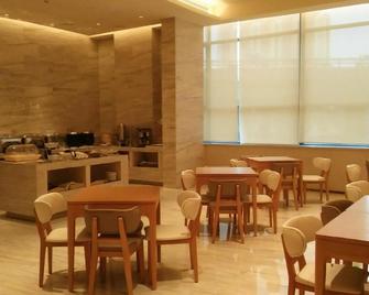 Ji Hotel Taiyuan South Railway Station - Taiyuan - Restaurante