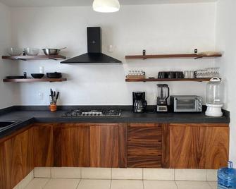 Casa Familiar con Alberca; a 5 Minutos de la Playa y de Vidanta World - Jarretaderas - Kuchnia