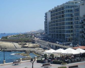 Hotel Roma - Sliema