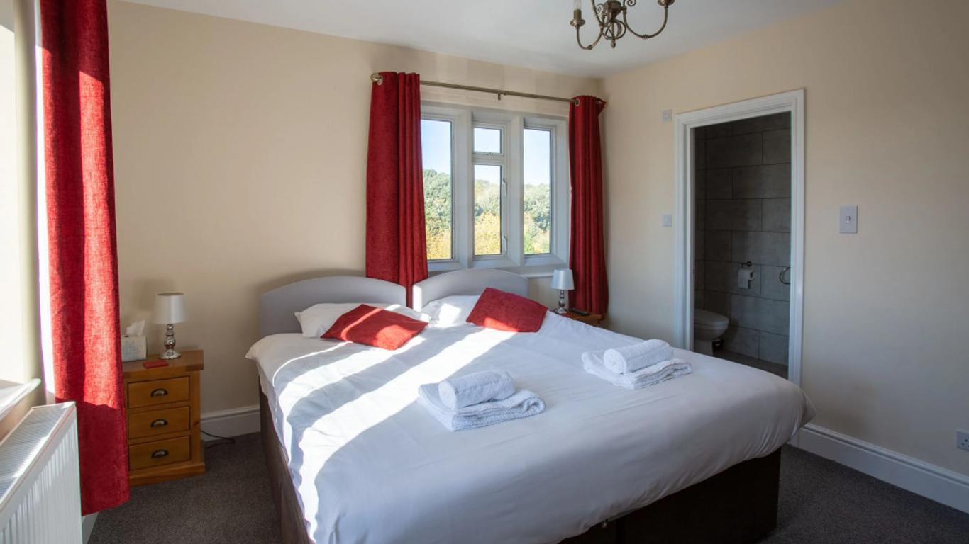 The Beacon & Railway Hotel