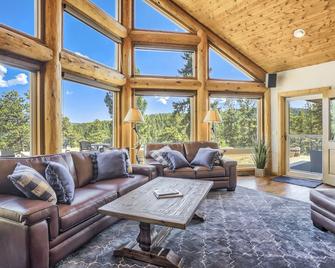 Rustic Luxury - Woodland Park - Sala de estar