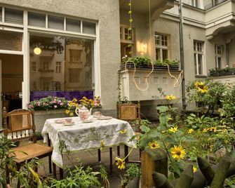 Pension Friedrich Wilhelm - Berlin - Patio