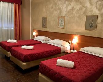 Hotel Forum - Rozzano - Schlafzimmer