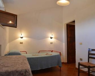 My grandparents' house - Civitella Marittima - Habitación