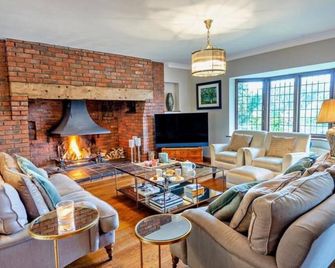 Luxury Riverside Mansion in Marlow - Maidenhead - Living room