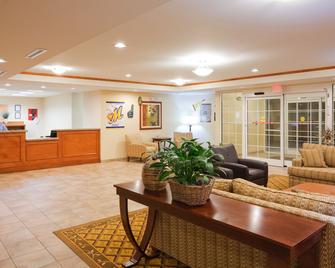Candlewood Suites Eastchase Park - Montgomery - Hall