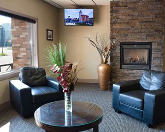 BCMInns - Lloydminster - Sala de estar