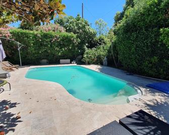 Villa T2 Rdc avec piscine - Marseille - Zwembad