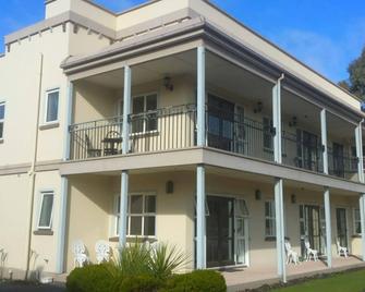 Lantern Court Motel - Reefton - Building