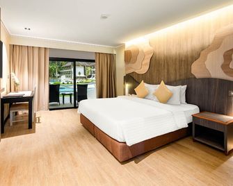 Amora Beach Resort Phuket - Choeng Thale