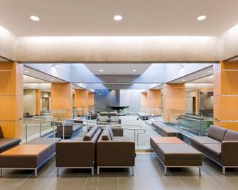 West Coast Suites At Ubc - Vancouver - Lobby