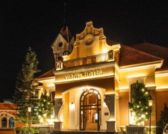 Venus Hotel Tam Dao - Vinh Yen - Edificio