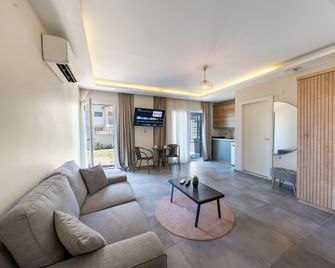 Soul House Kusadasi - Kuşadası - Pokój dzienny