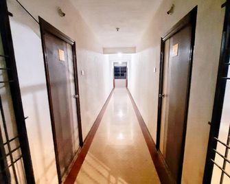 The Palm View - Daman - Hallway