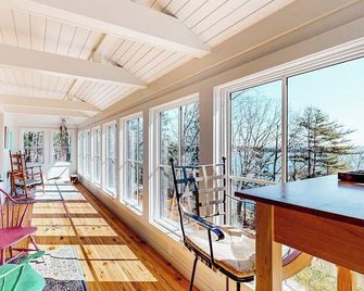 Cottage on the Coast - Rockport - Balcony