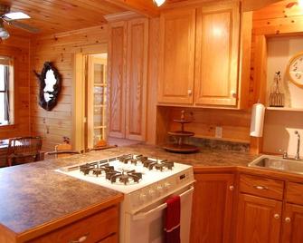 Raquette River Retreat Potsdam Ny - Potsdam - Kitchen